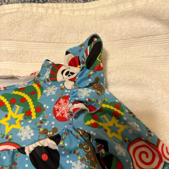 Boutique toddler Christmas dress long sleeves ruffles on shoulders size S - Picture 7 of 8
